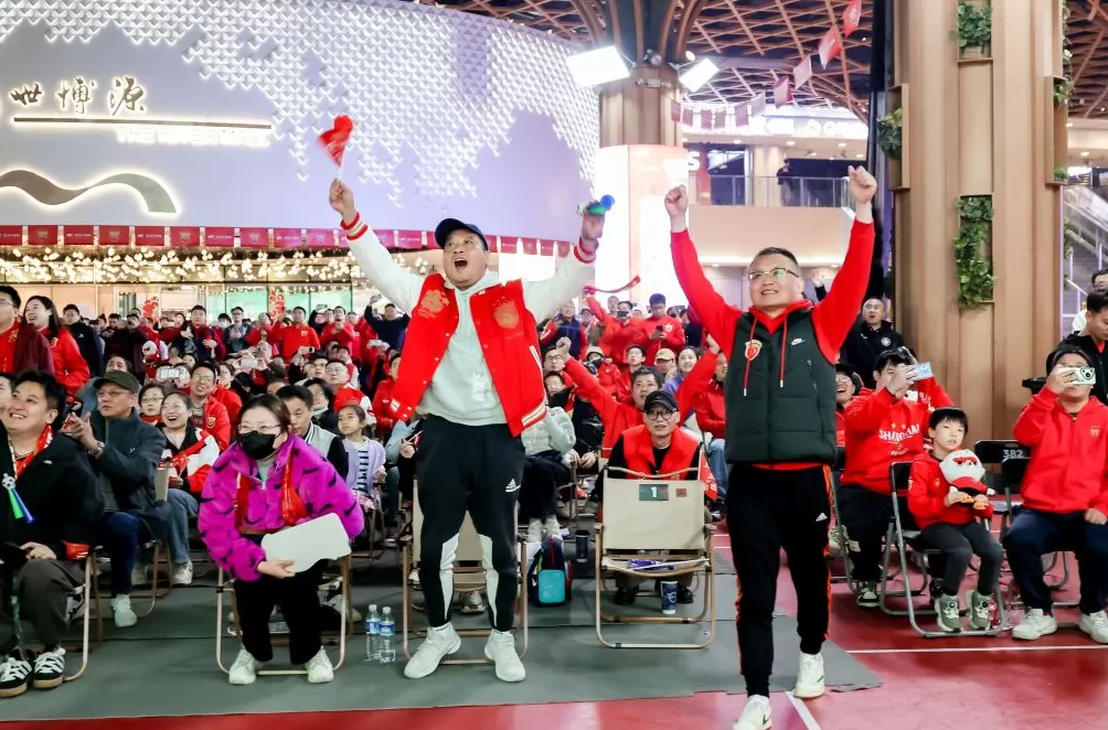 中超收官“第二现场”火了，体育+商业激发申城消费新活力-第3张图片-