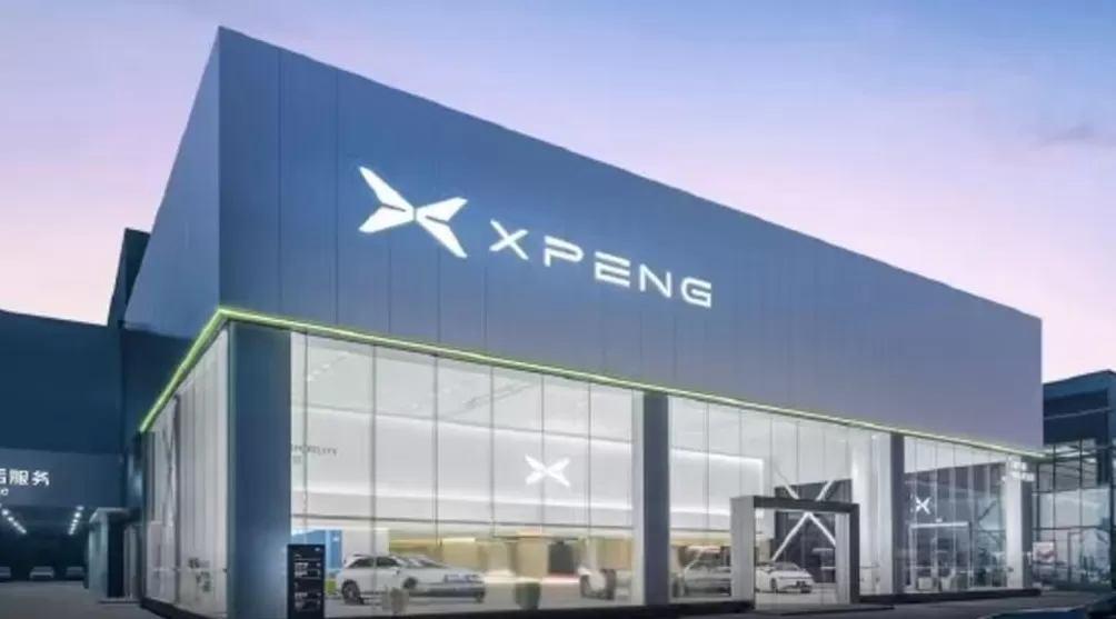 小鹏“脚夹门”：顾客的脚，员工的锅，还是系统的漏？-第2张图片-