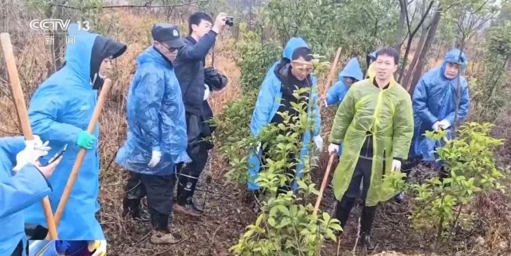 男子盗走300万黄金，被抓后拒不吐露藏匿地点，警方凭狗叫声找到线索-第38张图片-