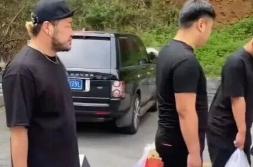 两厢情愿，月入3万：装孙子，正在职业化-第14张图片-