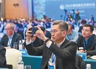 人民日报：系统变革、融合向新——2025媒体融合发展论坛综述-第5张图片-