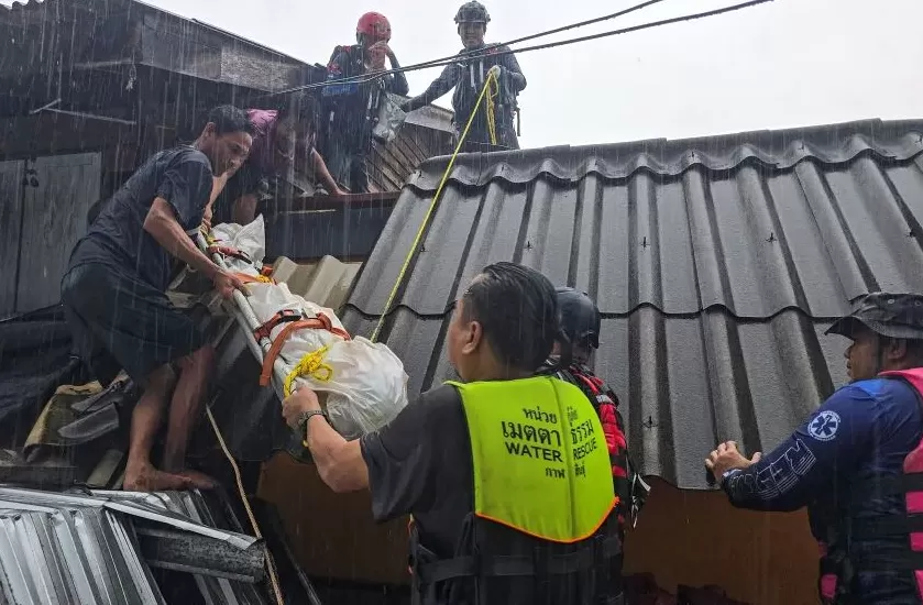 第1现场｜泰国世纪洪水已41死，派出航母救灾-第4张图片-