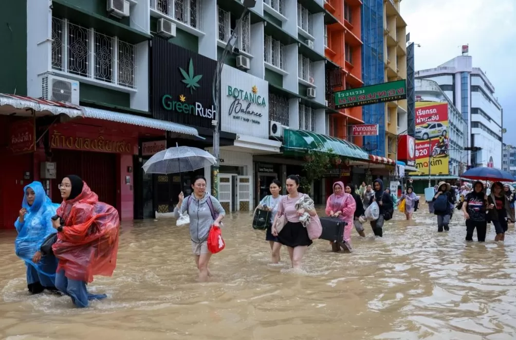 第1现场｜泰国世纪洪水已41死，派出航母救灾-第8张图片-