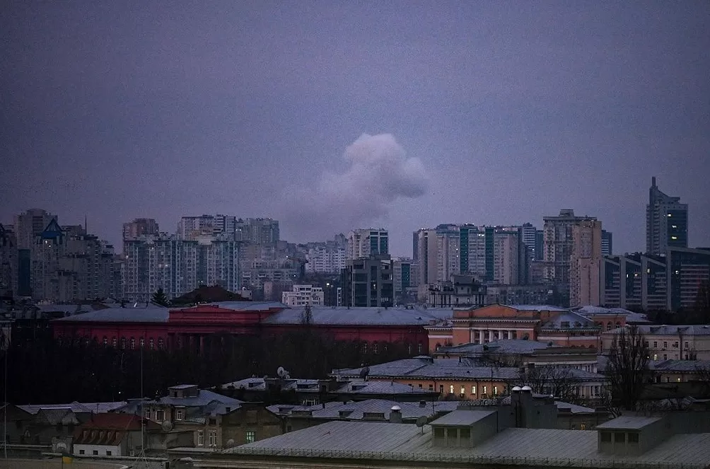 第1现场｜“匕首”惊魂夜：俄高超音速导弹袭乌，十万户断电-第1张图片-