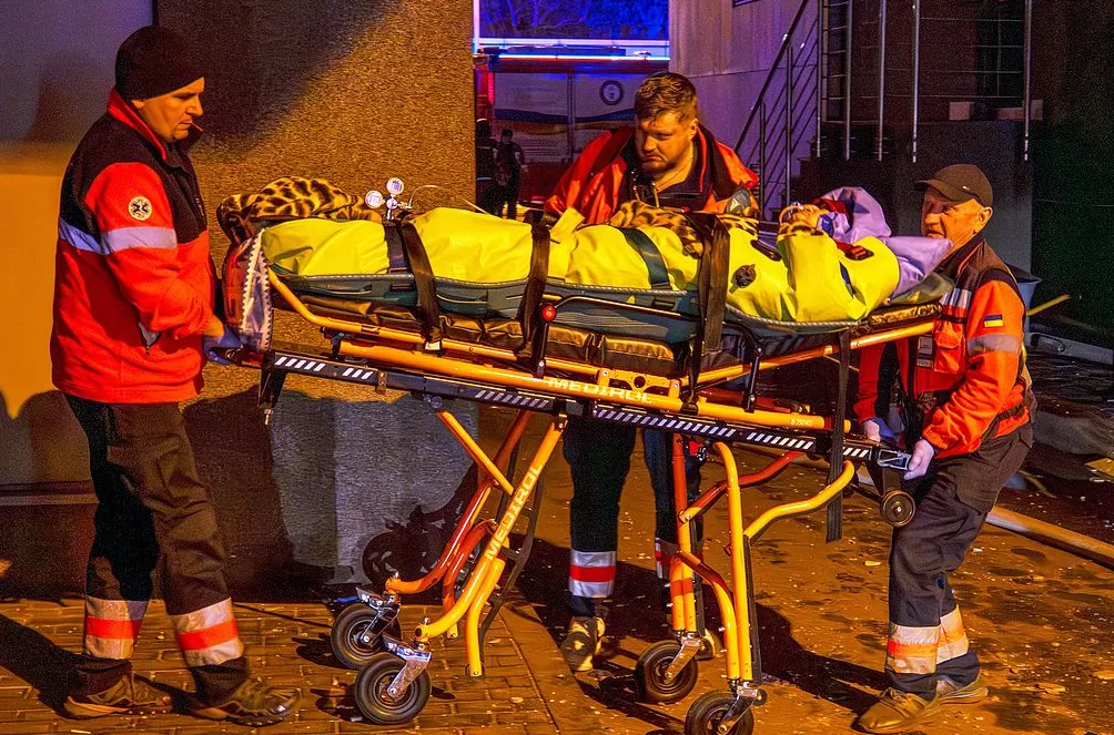 第1现场｜“匕首”惊魂夜：俄高超音速导弹袭乌，十万户断电-第7张图片-