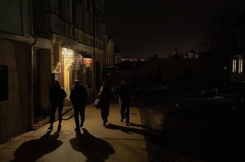 第1现场｜“匕首”惊魂夜：俄高超音速导弹袭乌，十万户断电-第9张图片-