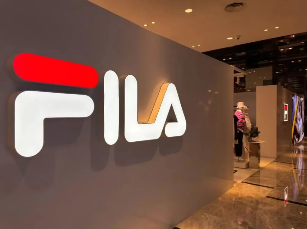 购物被打疑似歧视“标签”斐乐惹众怒-第1张图片-