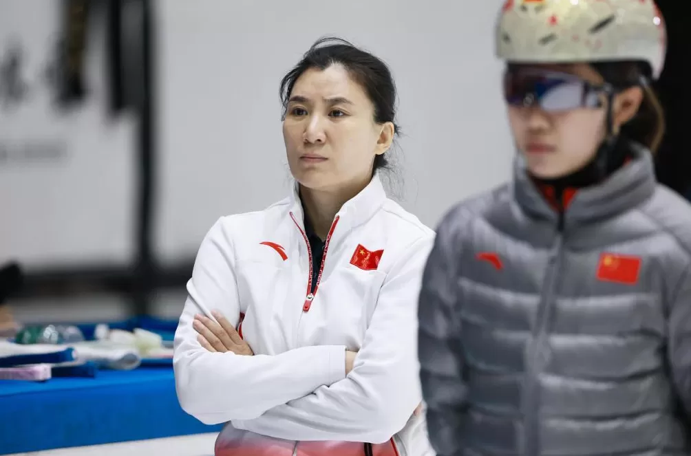 米兰冬奥会圣火点燃，大赛临近，中国军团迎接更严峻挑战-第2张图片-