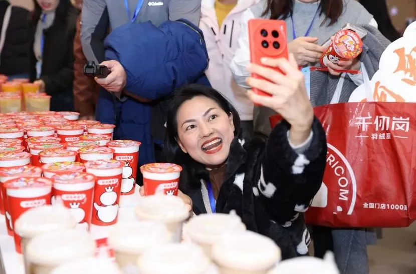 【2025打卡中国】外国网红点赞“Amazing郑州”：在这里看见未来中国的模样-第8张图片-