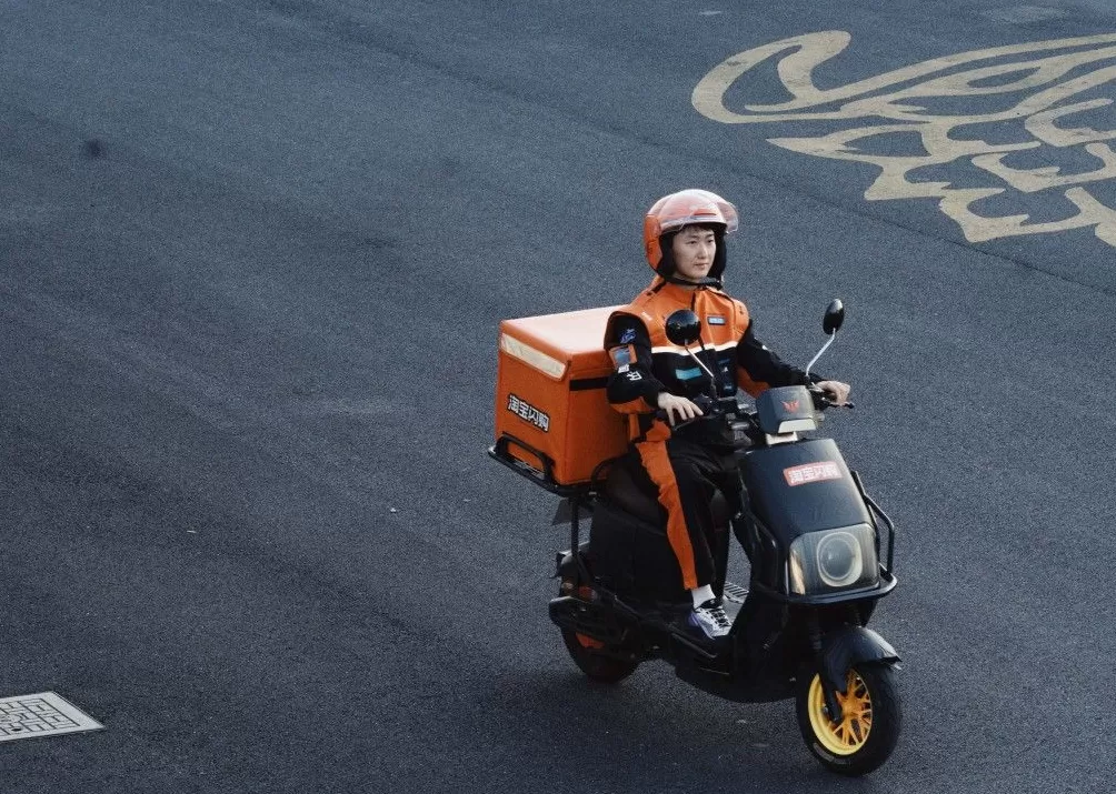 外卖小哥“新装”也要卷了?多个外卖平台回应-第2张图片- 外卖小哥“新装”也要卷了?多个外卖平台回应-第2张图片-